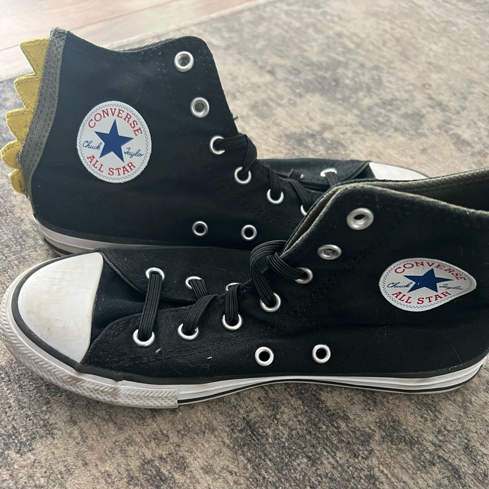Dino Converse